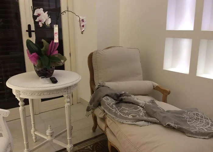 Le Perle Bed & Breakfast 4*