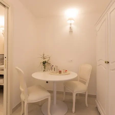 ベッド・アンド・ブレックファスト Le Perle タラント