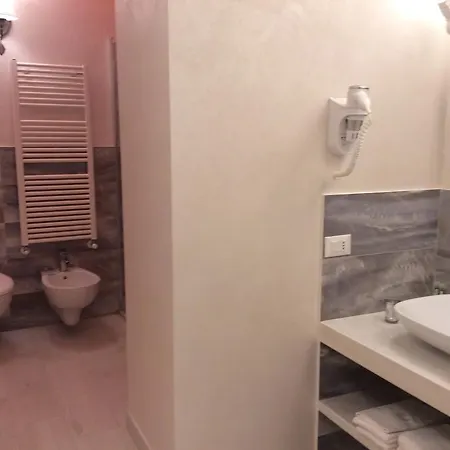 فندق مبيت وإفطار Le Perle 4*